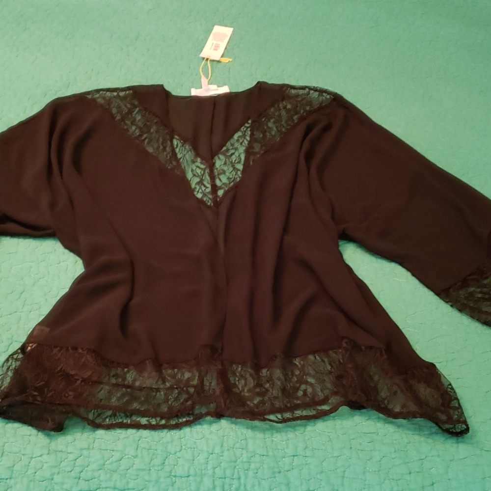 BCBGeneration Black Kimono